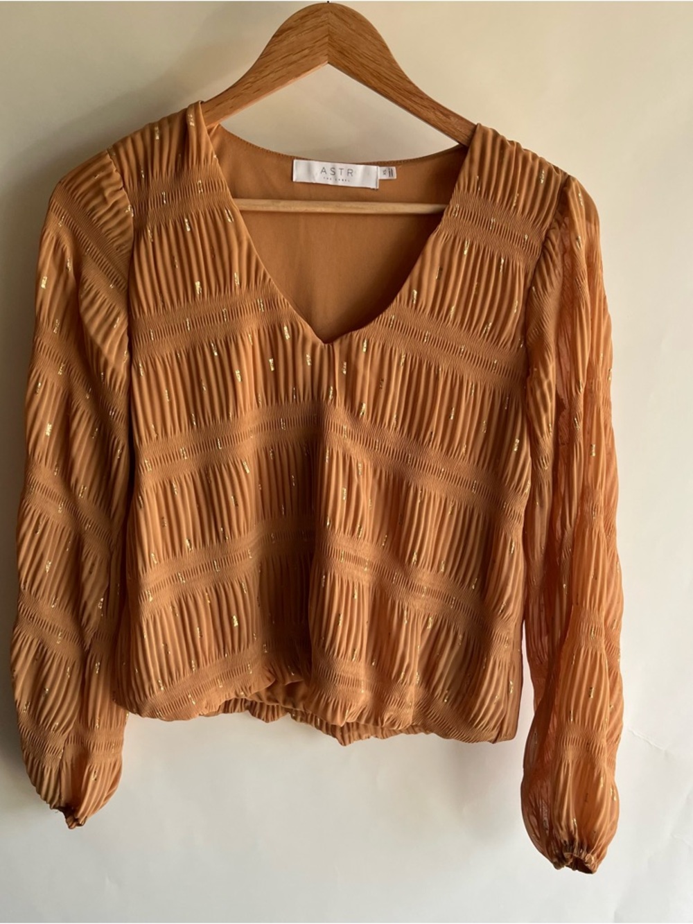 ASTR The Label Blouse Mustard Yellow Gold Flecked Sz XS Women’s EUC Women’s